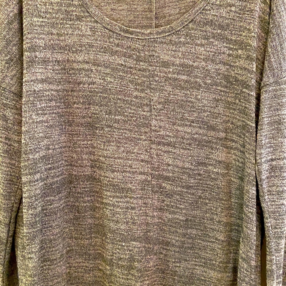 3 sweaters - Picture 5 of 5